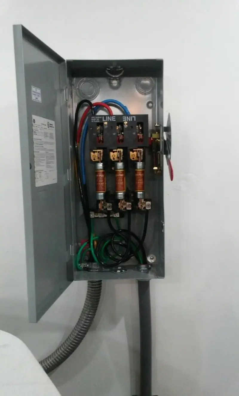 Three-phase disconnect switch installed for Electrical Wiring & Rewiring in Briar
